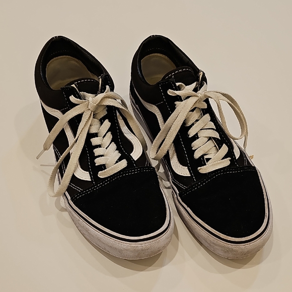Vans Shoes - Vans Black and White Old Skool Women's Sneakers Size 11 Women's & 9 Men's